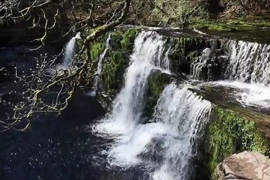 Sgwd y Pannwr waterfall